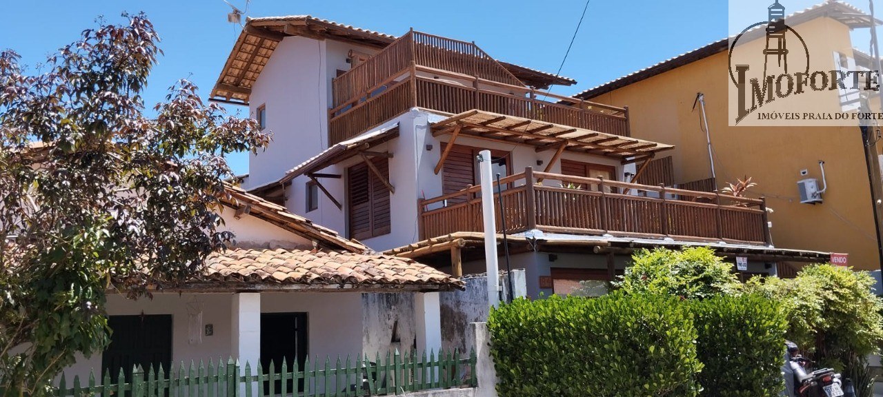 Casa de 5 Quartos à Venda em Praia do Forte – Mata de São João – BA - 1