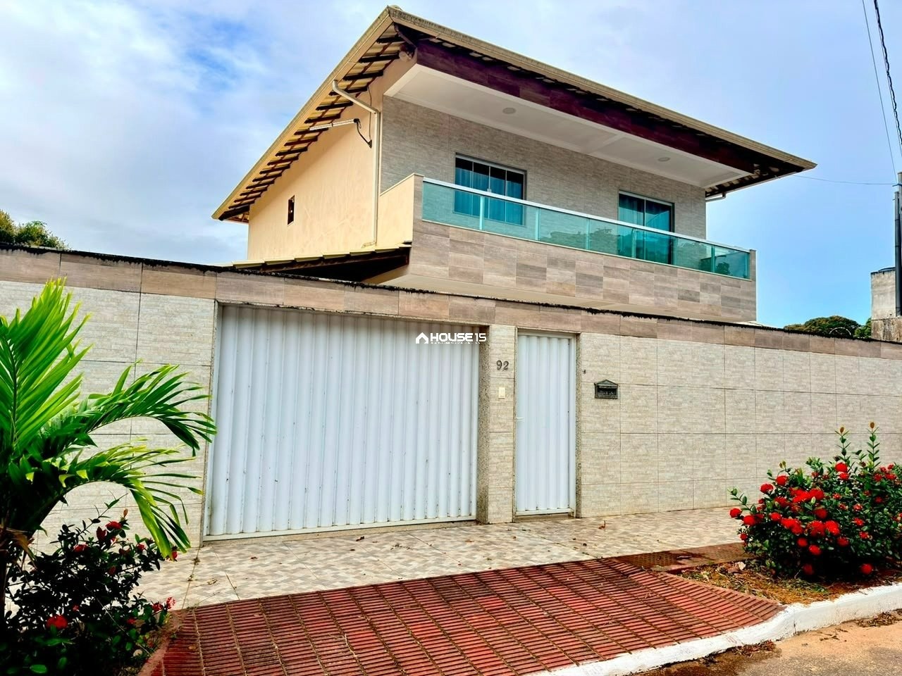 Casa de 5 Quartos à Venda em Setiba - Guarapari - Espírito Santo - Brasil - 1