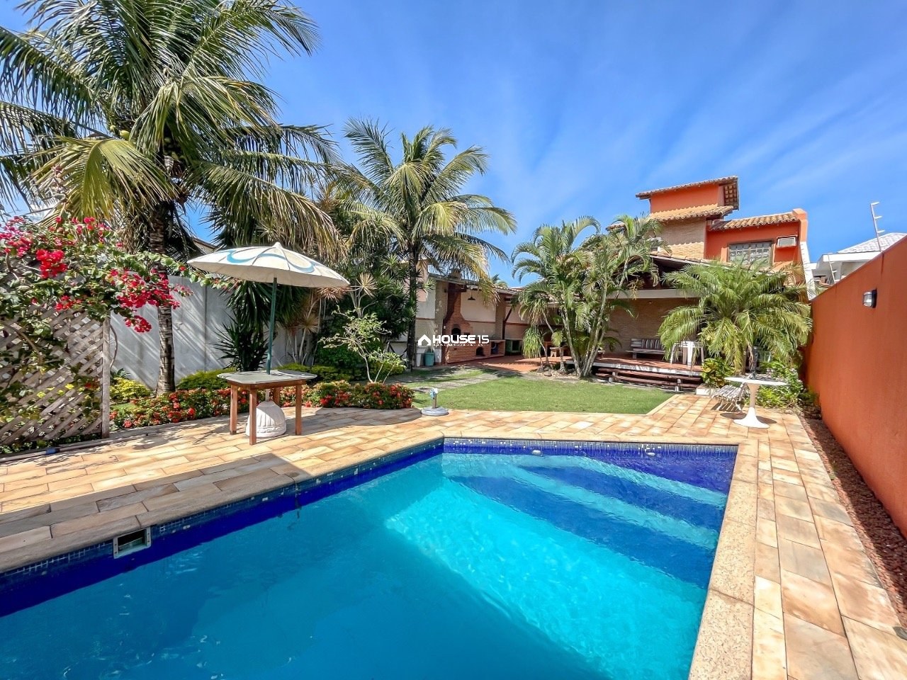 Casa de 5 Quartos à Venda na Enseada Azul - Guarapari - Espírito Santo - Brasil - 1