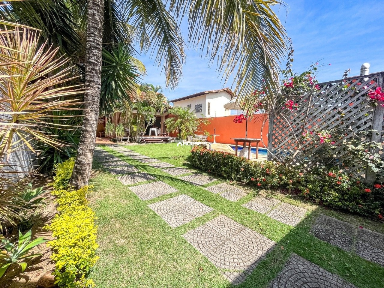 Casa de 5 Quartos à Venda na Enseada Azul - Guarapari - Espírito Santo - Brasil - 2