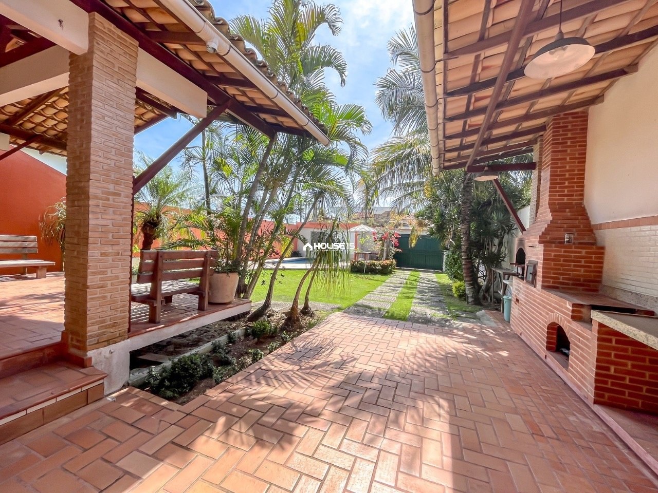 Casa de 5 Quartos à Venda na Enseada Azul - Guarapari - Espírito Santo - Brasil - 4