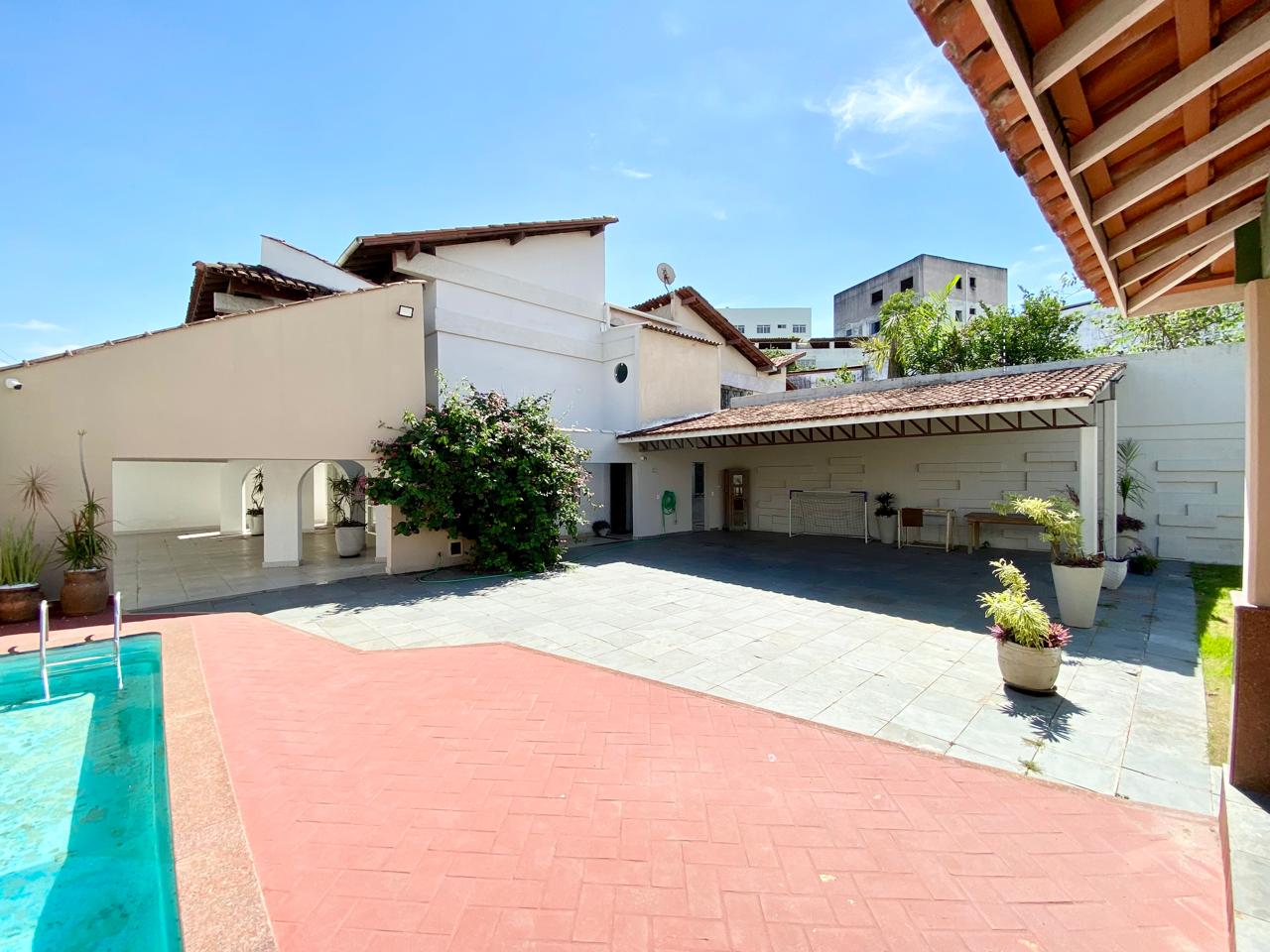 Casa de 5 Quartos com Piscina à Venda a 100 m da Praia – Guarapari – ES - 2