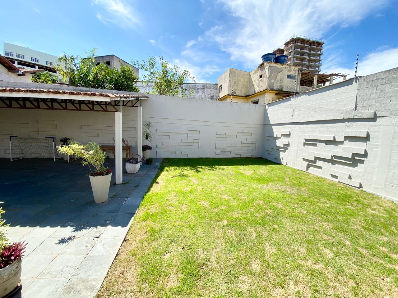 Casa de 5 Quartos com Piscina à Venda a 100 m da Praia – Guarapari – ES - 7