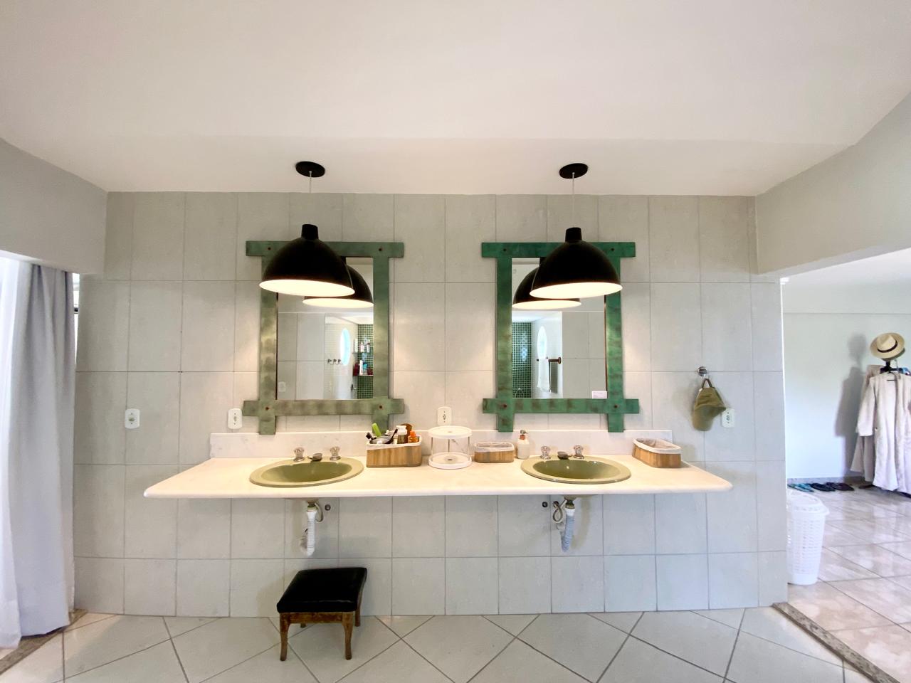 Casa de 5 Quartos com Piscina à Venda a 100 m da Praia – Guarapari – ES - 8