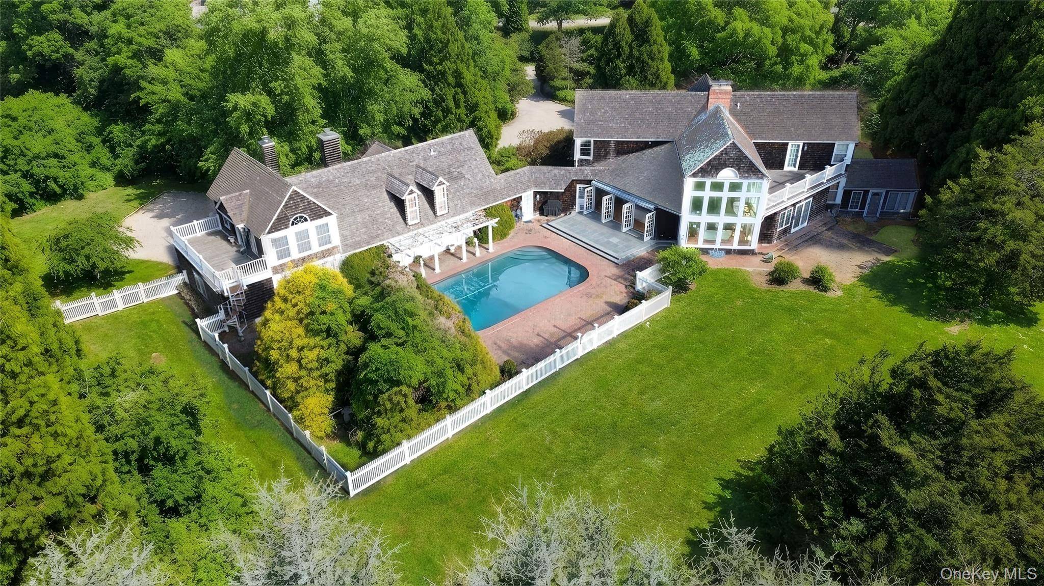 Casa de 6 Dormitórios à Venda em Bridgehampton – NY - 2