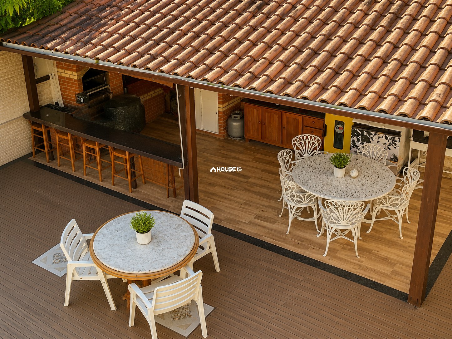 Casa de 6 Quartos à Venda em Setiba - Guarapari - Espírito Santo - Brasil - 2
