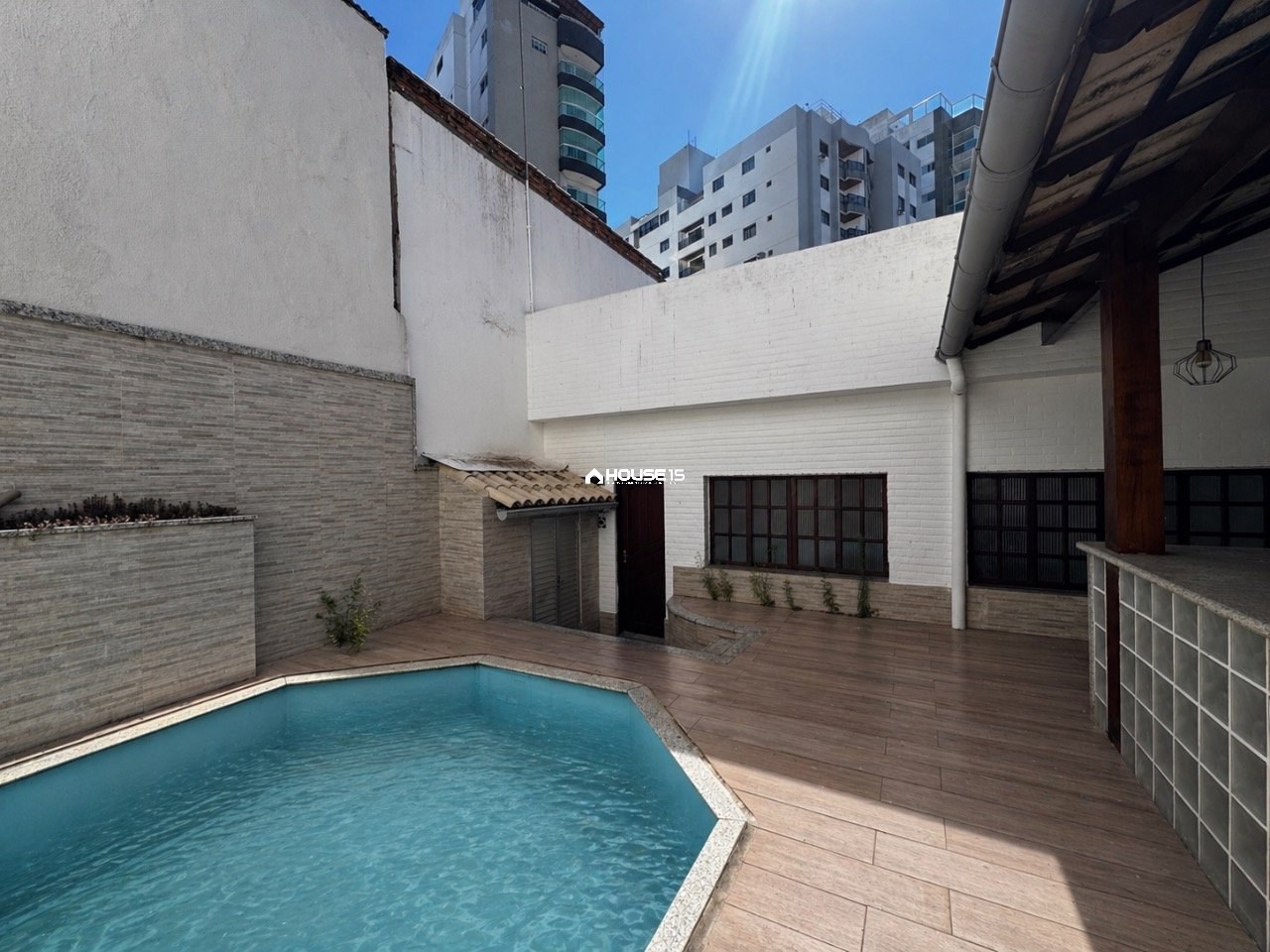 Casa de 6 Quartos à Venda no Centro - Guarapari - Espírito Santo - Brasil - 2