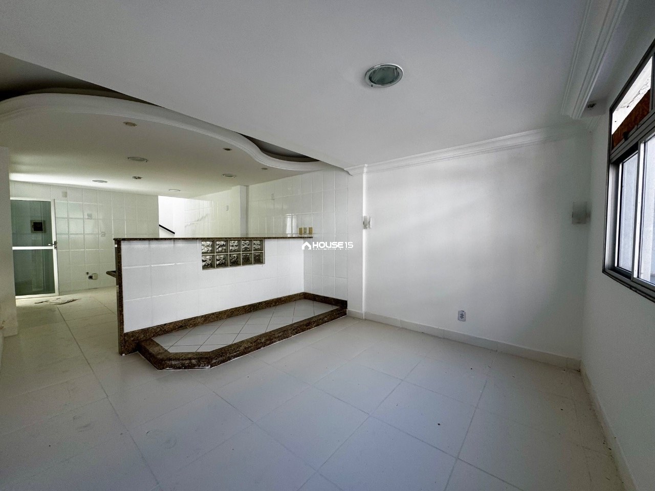 Casa de 6 Quartos à Venda no Centro - Guarapari - Espírito Santo - Brasil - 6