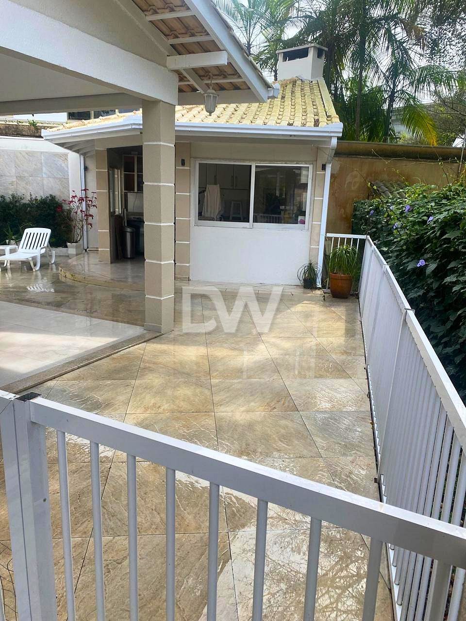 Casa em Condomínio com 3 Quartos à Venda em Balneário Camboriú - Santa Catarina - Brasil - 4