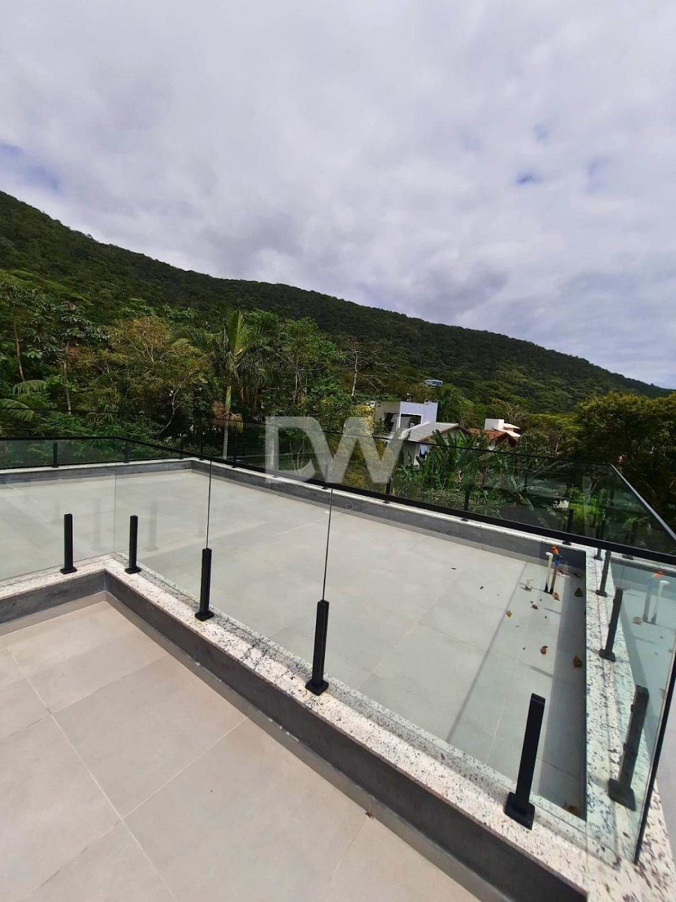 Casa em Condomínio com 3 Suítes à Venda em Balneário Camboriú - Santa Catarina - Brasil - 3