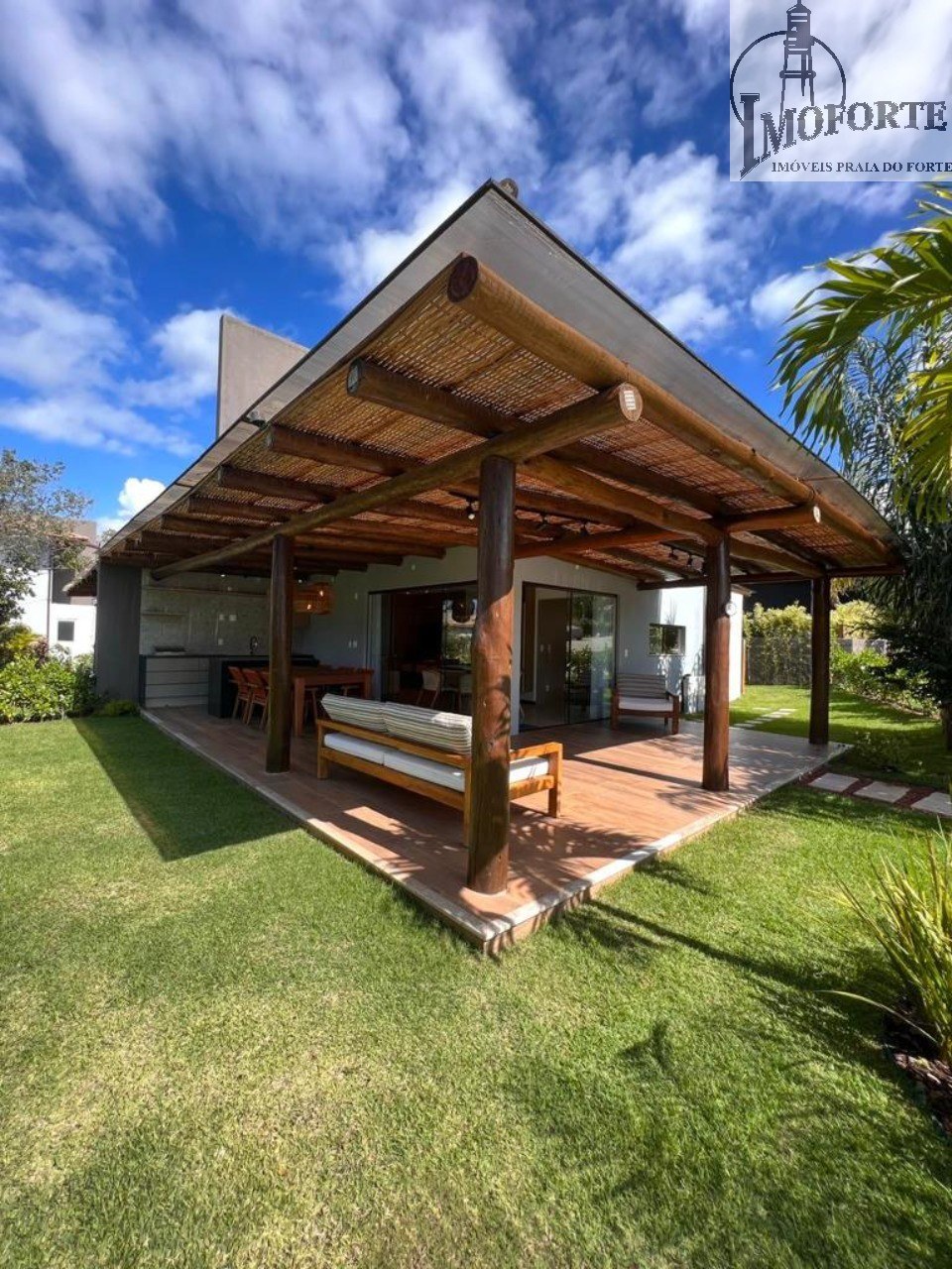 Casa em Condomínio com 3 Suítes à Venda em Praia do Forte – Mata de São João – BA - 4