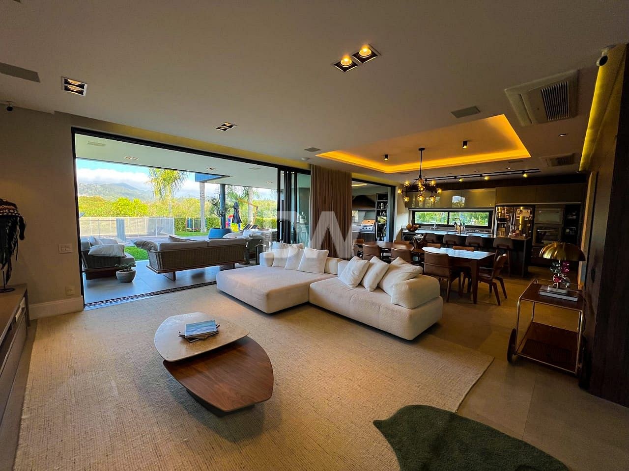 Casa en Condominio de 4 Suites en Venta en Balneário Camboriú - Santa Catarina - Brasil - 6