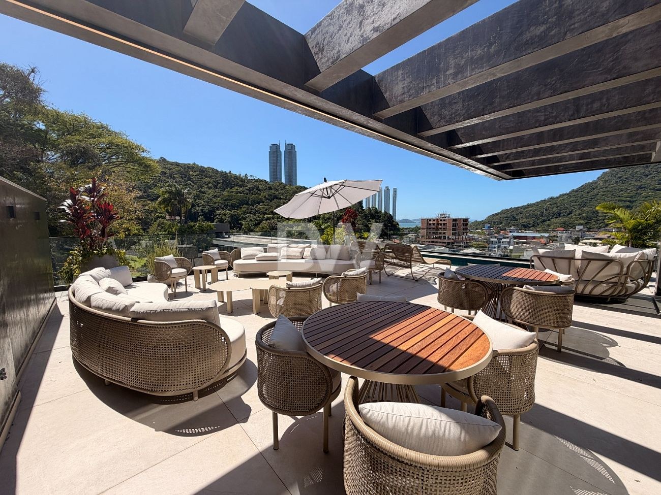 Casa en Condominio de 4 Suites en Venta en Balneário Camboriú - Santa Catarina - Brasil - 5