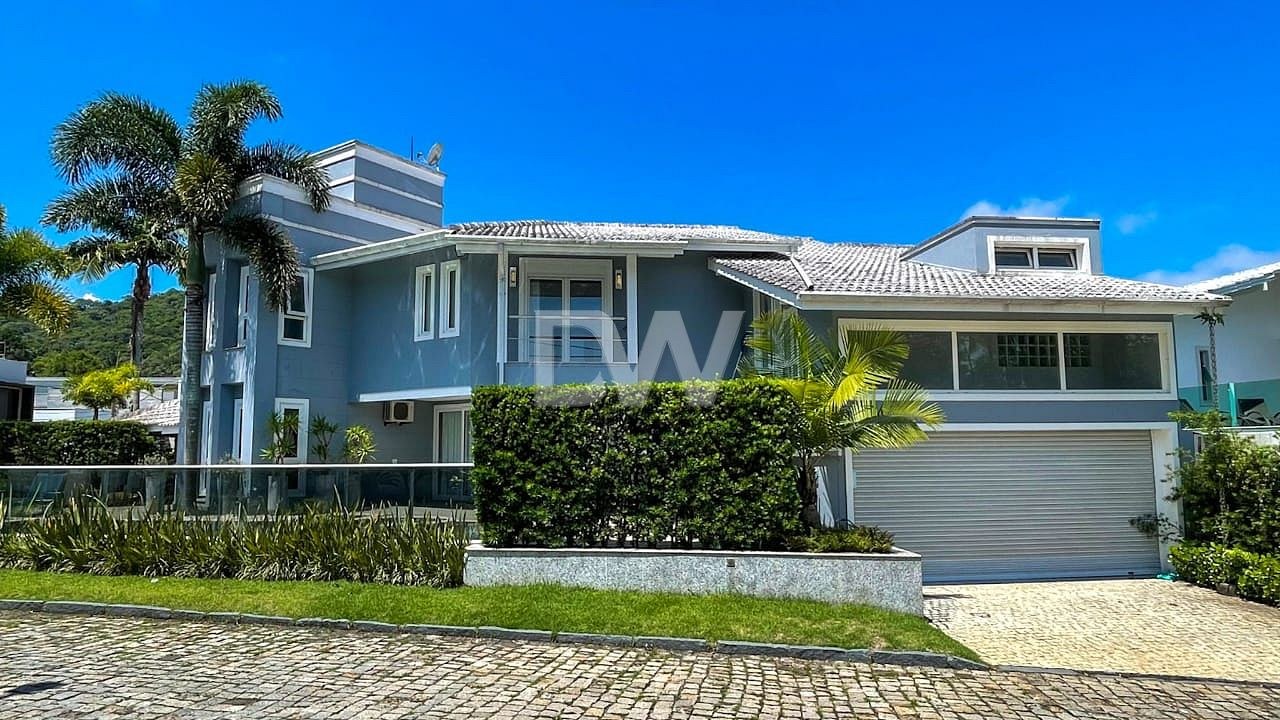 Casa en Condominio de 4 Suites en Venta en Balneário Camboriú - Santa Catarina - Brasil - 2