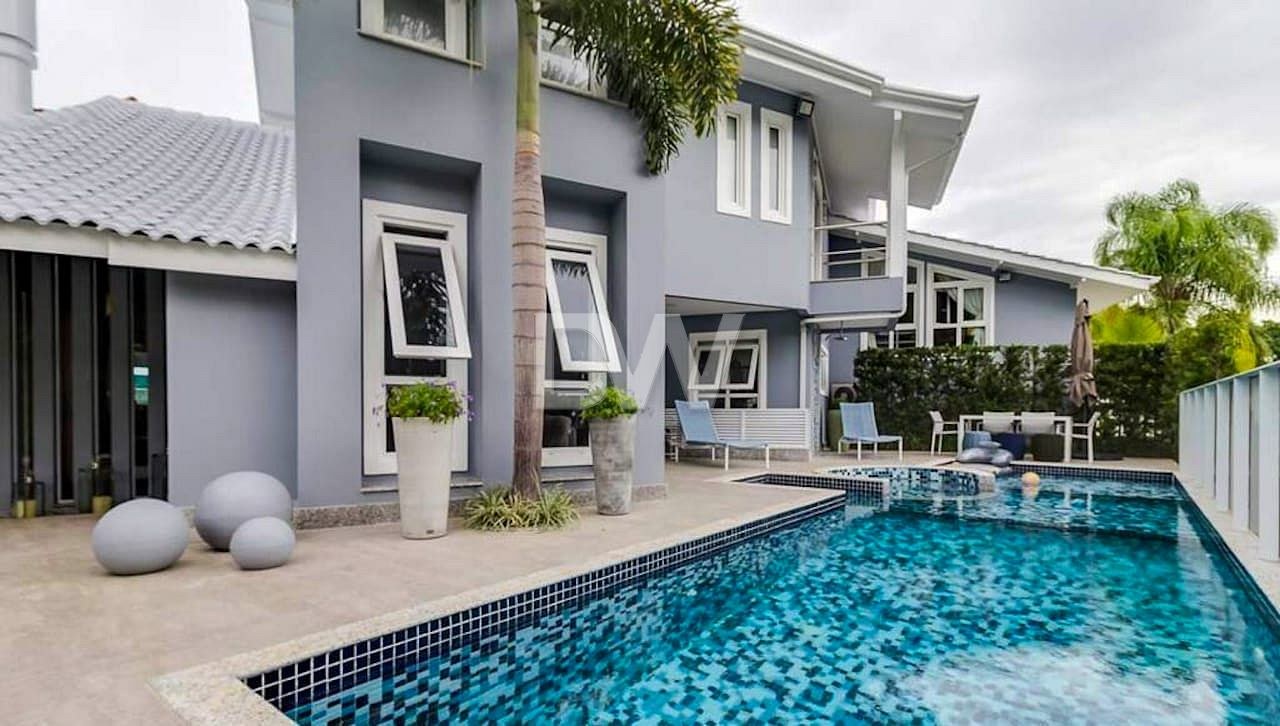 Casa en Condominio de 4 Suites en Venta en Balneário Camboriú - Santa Catarina - Brasil - 4