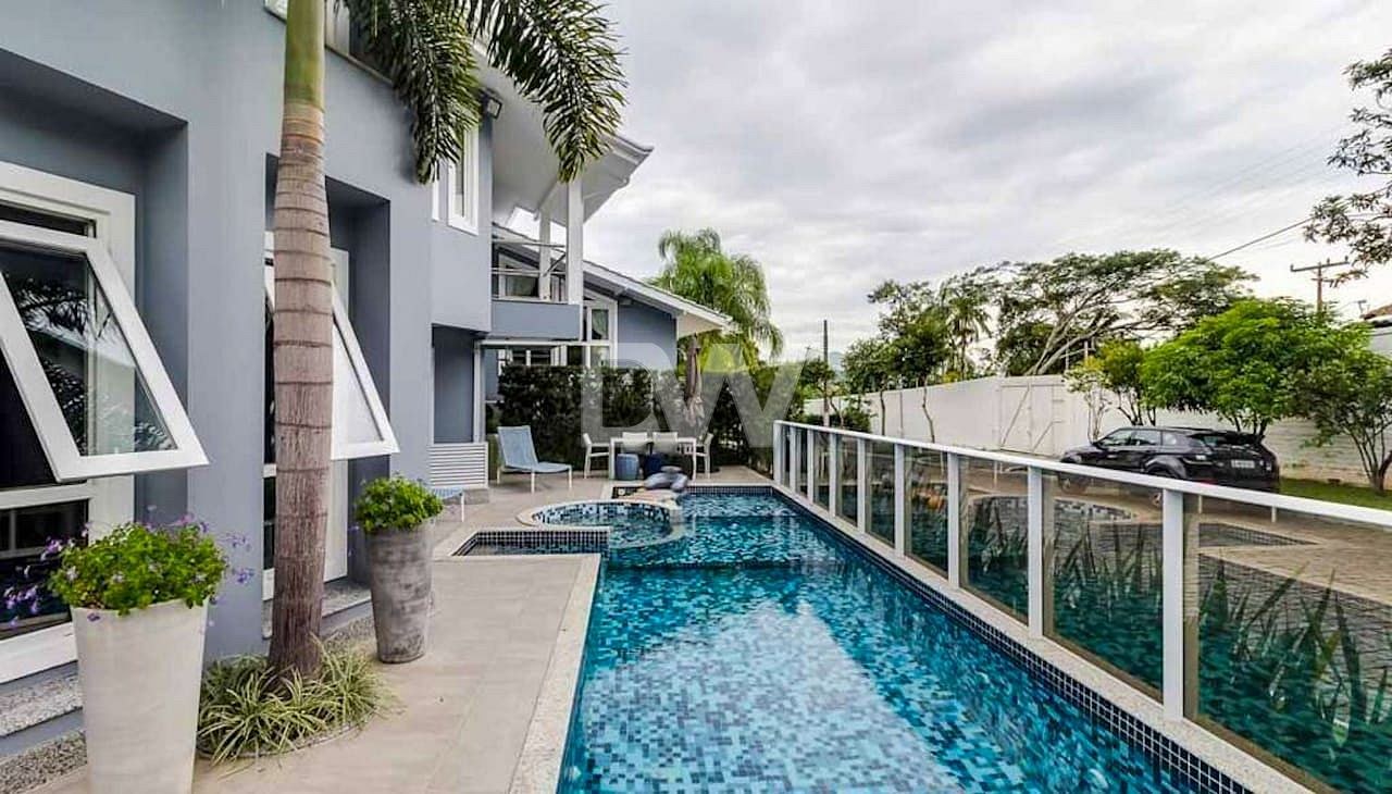 Casa en Condominio de 4 Suites en Venta en Balneário Camboriú - Santa Catarina - Brasil - 6