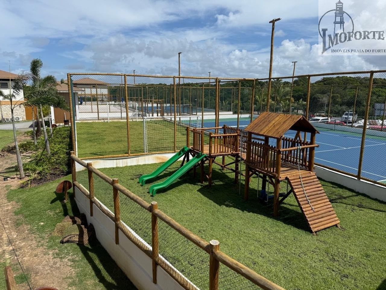 Casa em Condomínio com 4 Suítes à Venda em Praia do Forte – Mata de São João – BA - 3