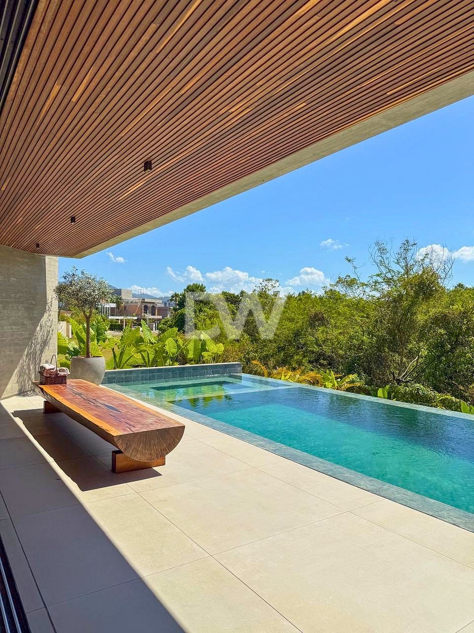 Casa en Condominio de 5 Suites en Venta en Balneário Camboriú - Santa Catarina - Brasil - 4