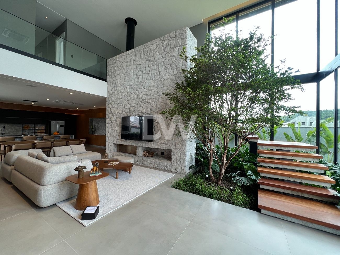 Casa em Condomínio com 5 Suítes à Venda em Camboriú - Santa Catarina - Brasil - 4