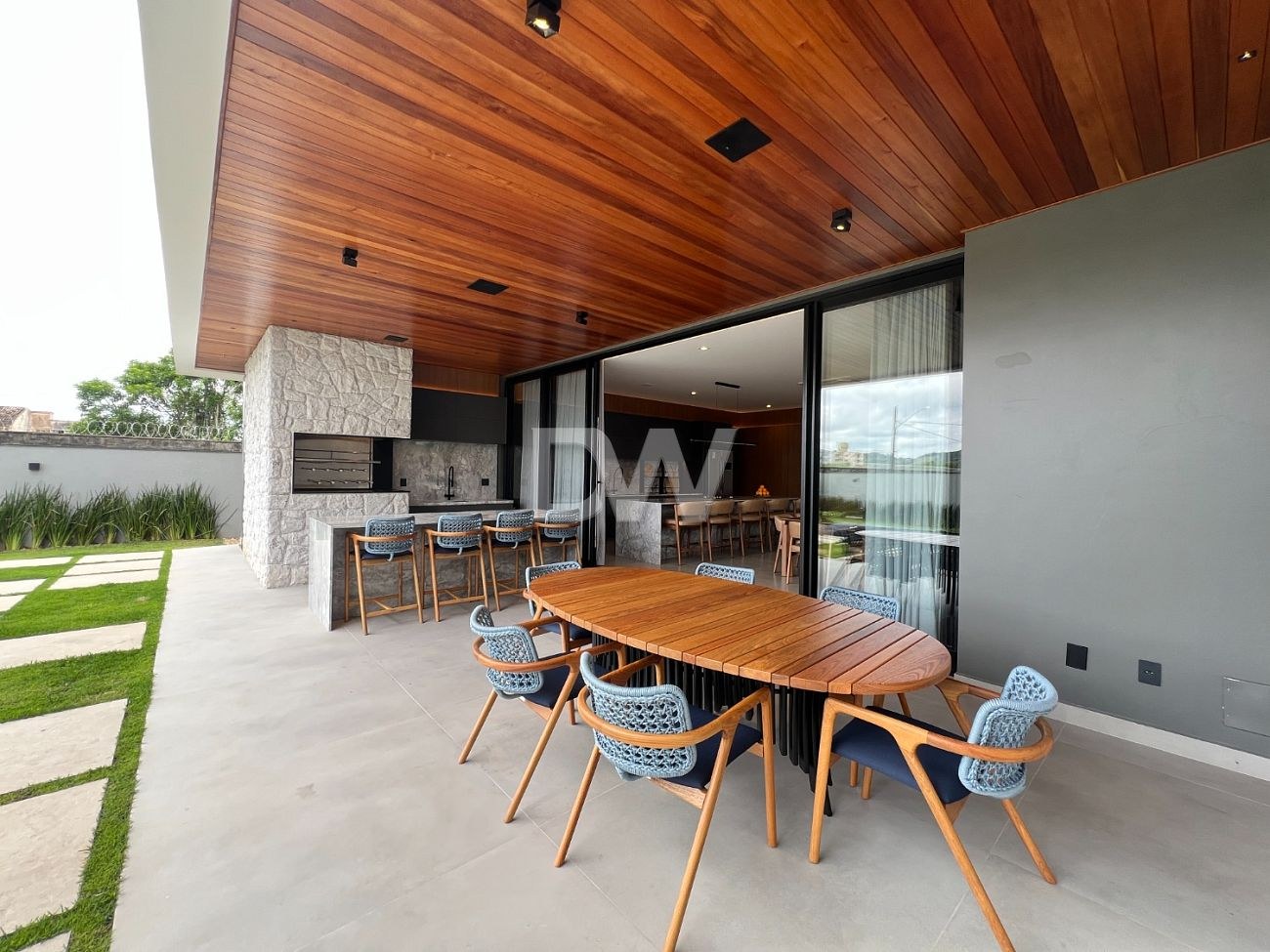 Casa em Condomínio com 5 Suítes à Venda em Camboriú - Santa Catarina - Brasil - 5
