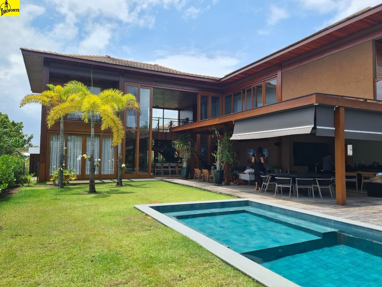 Casa em Condomínio com 5 Suítes à Venda em Praia do Forte – Mata de São João – Bahia – Brasil - 1