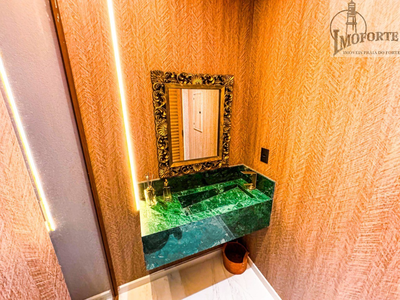 Casa em Condomínio com 5 Suítes à Venda em Praia do Forte – Mata de São João – BA - 7