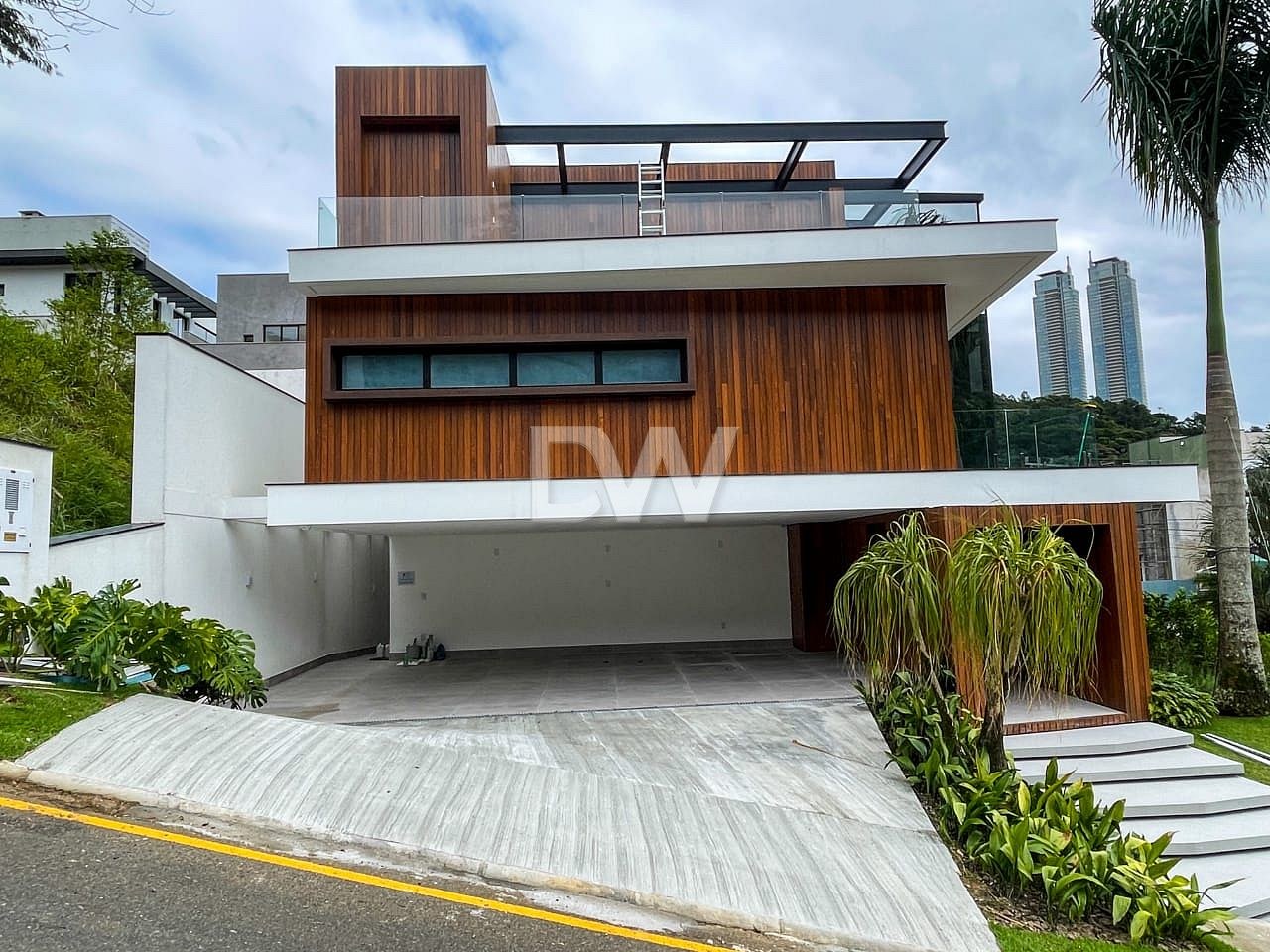 Casa en Condominio de 6 Suites en Venta en Balneário Camboriú - Santa Catarina - Brasil - 1