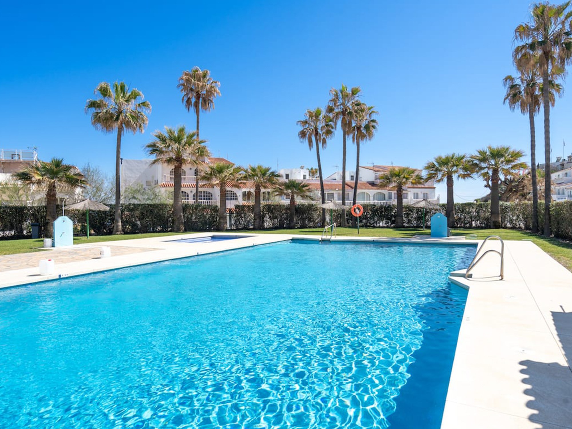 Casa Geminada à Beira-Mar à Venda em Manilva - Costa del Sol - 2