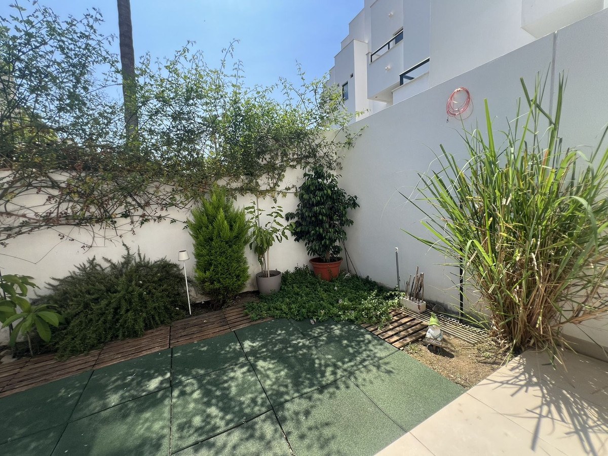 Casa Geminada com 2 Quartos à Venda em Torremolinos - Costa del Sol - 2