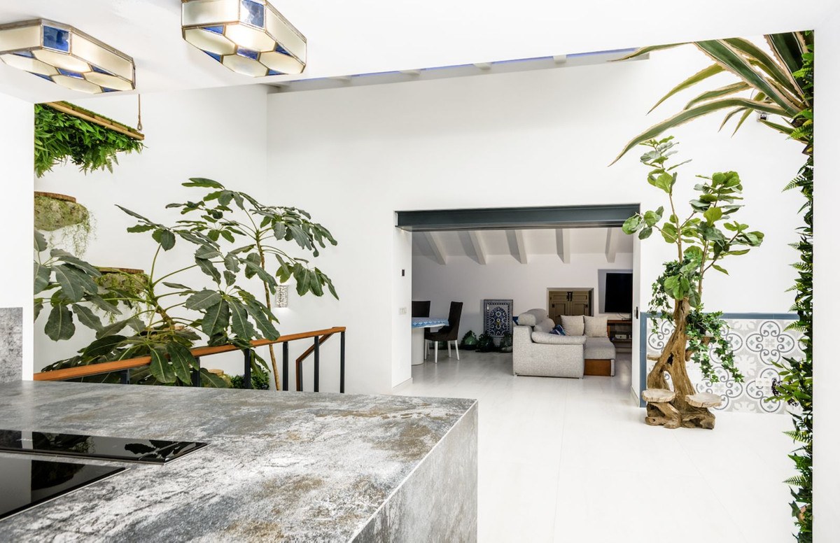 Casa Geminada com 4 Quartos à Venda em Estepona - Costa del Sol - 2