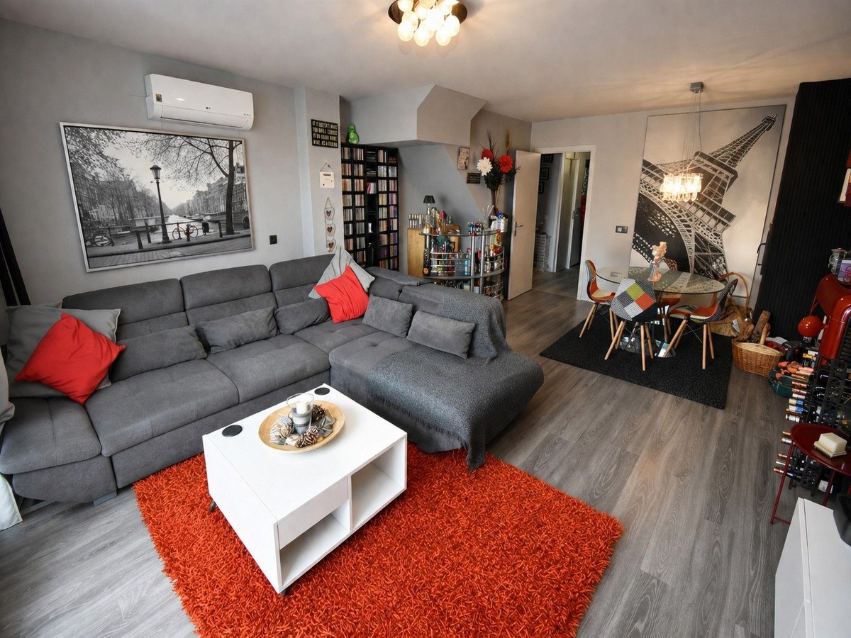 Casa Geminada com 4 Quartos à Venda em Estepona - Costa del Sol - 2