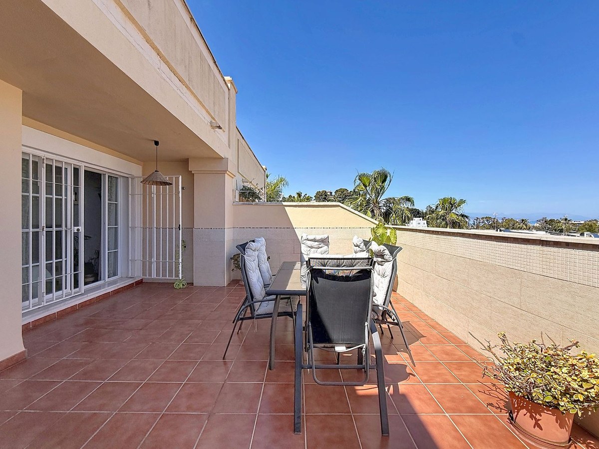 Casa Geminada com 4 Quartos à Venda em Torremolinos - Costa del Sol - 3