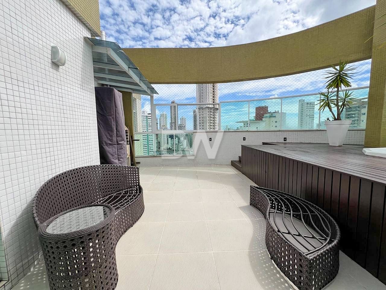 Penthouse 4 Suites à Vendre à Balneário Camboriú - Santa Catarina - Brésil - 2