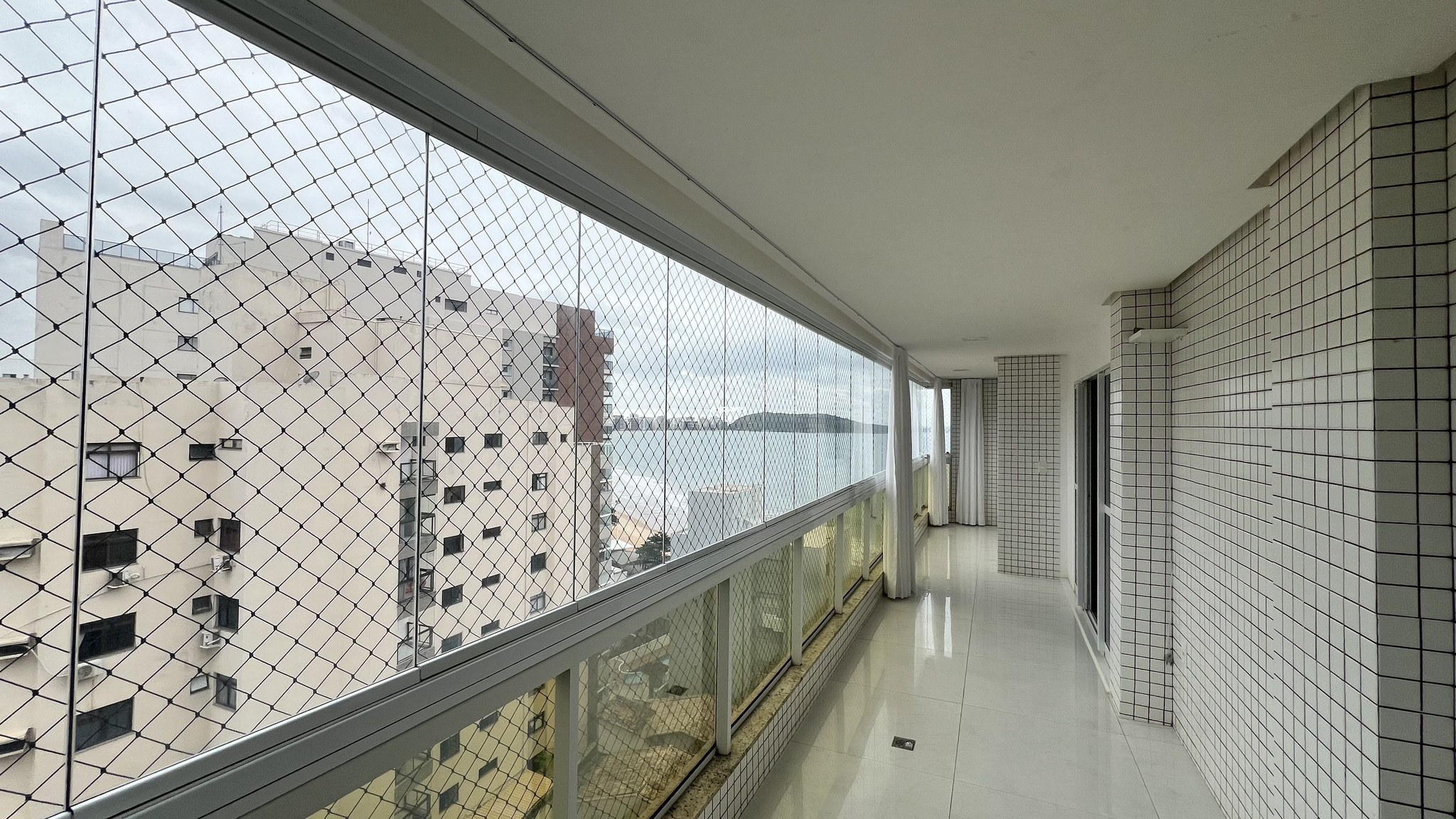 Cobertura de 4 Quartos à Venda na Praia do Morro - Guarapari - Espírito Santo - Brasil - 3