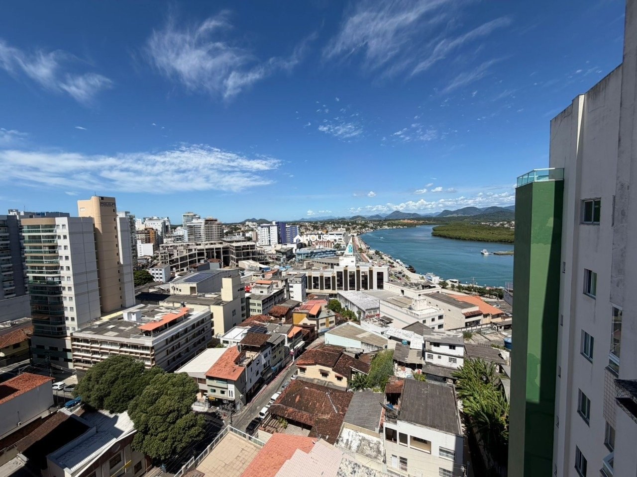 Cobertura de 5 Quartos à Venda no Centro - Guarapari - Espírito Santo - Brasil - 2