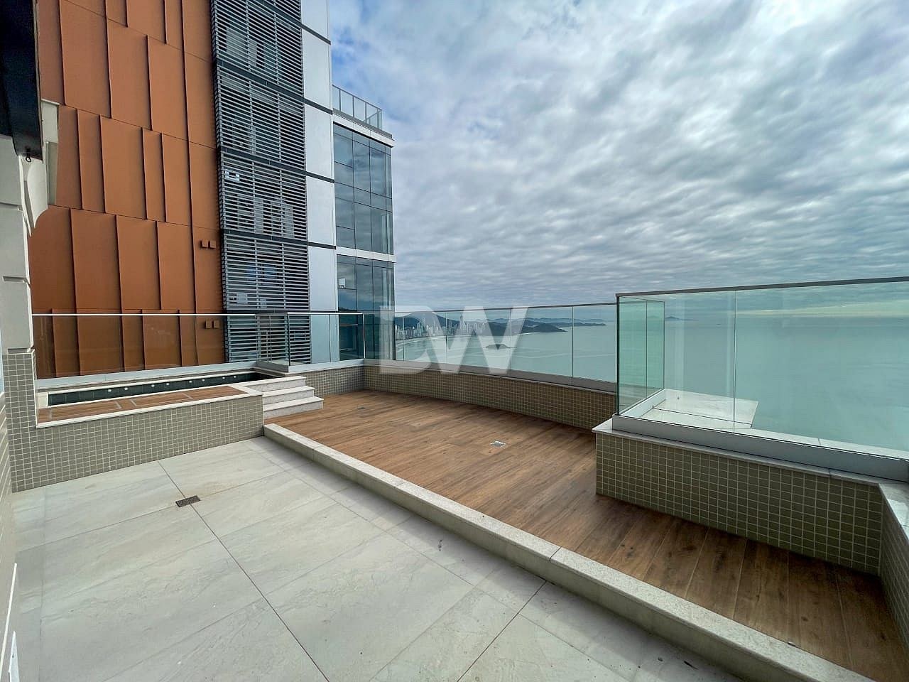 Penthouse Duplex Face à la Mer 5 Suites à Vendre à Balneário Camboriú - Santa Catarina - Brésil - 3