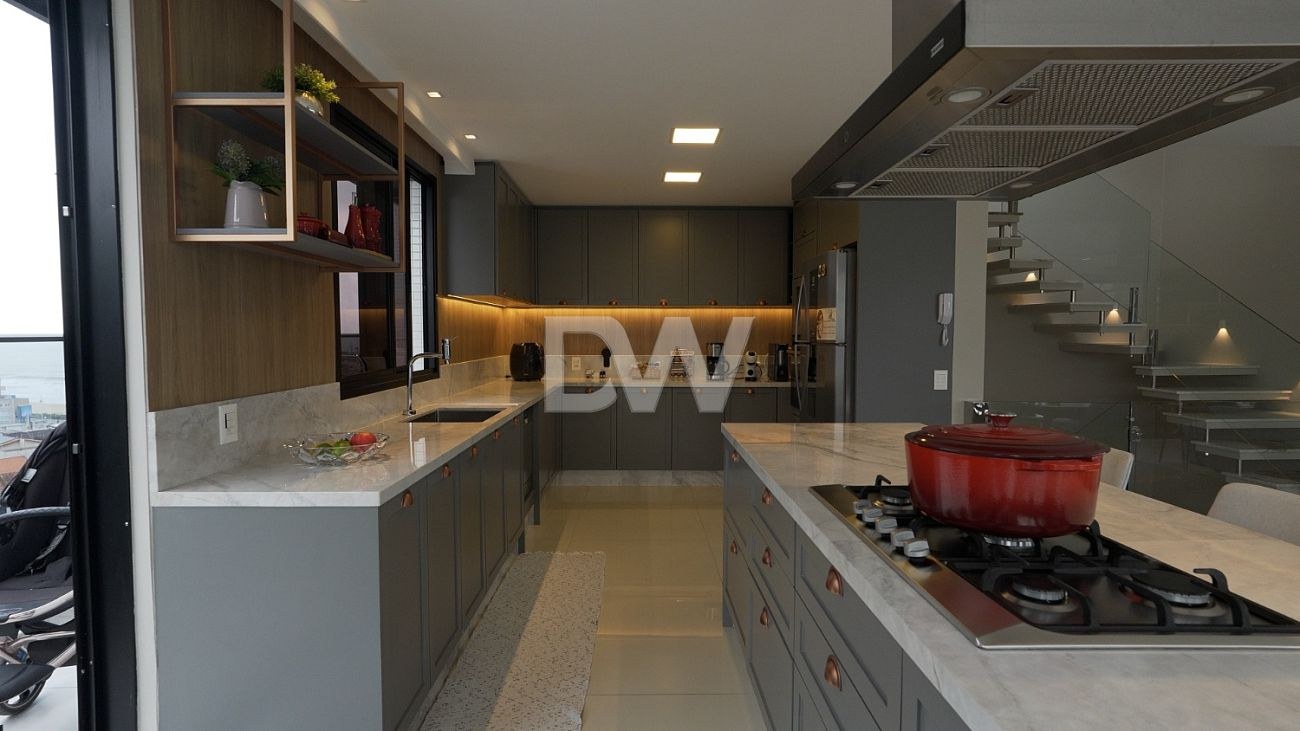 Ático Tríplex Frente al Mar de 4 Suites en Venta en Itajaí - Santa Catarina - Brasil - 3