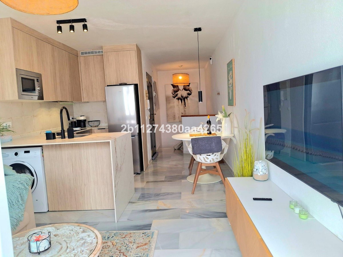Duplex com 1 Quarto à Venda em Estepona - Costa del Sol - 2