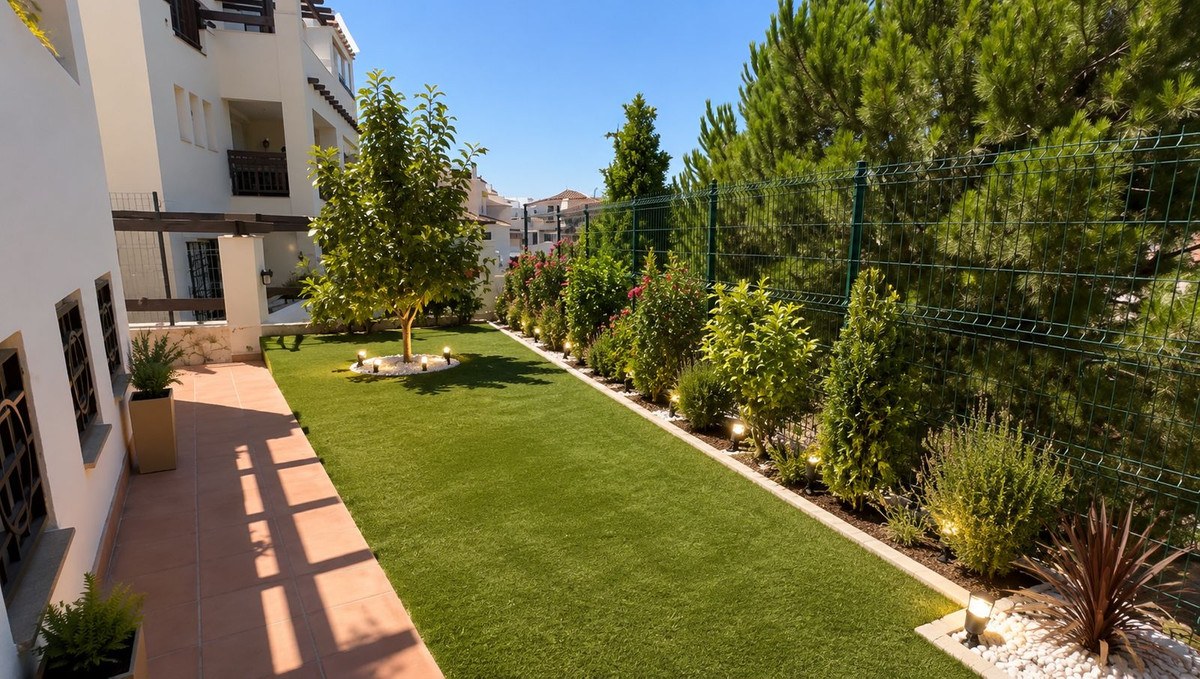 Dúplex de 5 Dormitorios en Venta en Benalmádena, Costa del Sol - 2
