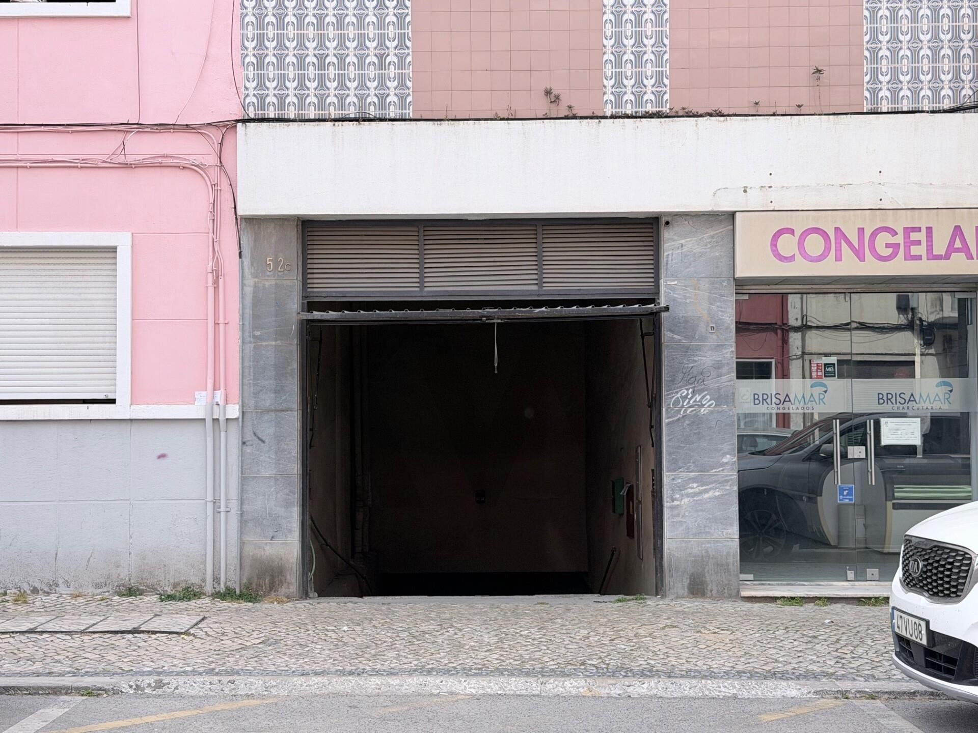 Garagem à Venda em Barreiro - Setúbal - Portugal - 4
