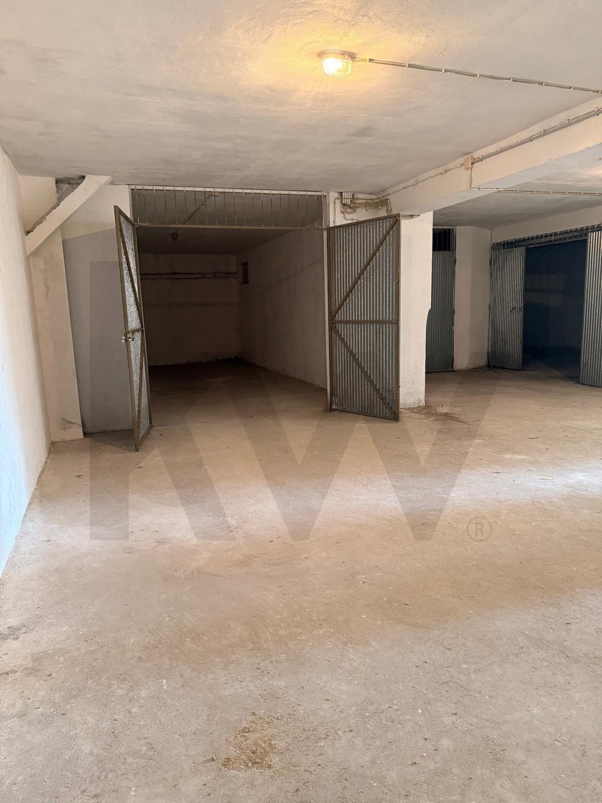 Garagem  à Venda em Montijo - Setúbal - Portugal - 2