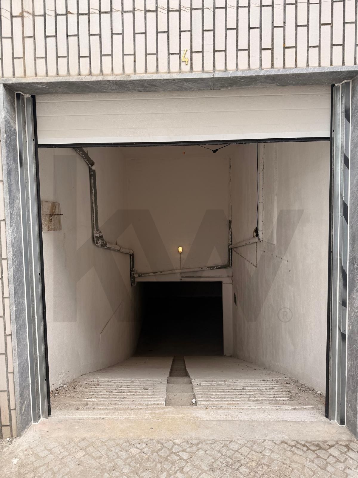 Garagem  à Venda em Montijo - Setúbal - Portugal - 7