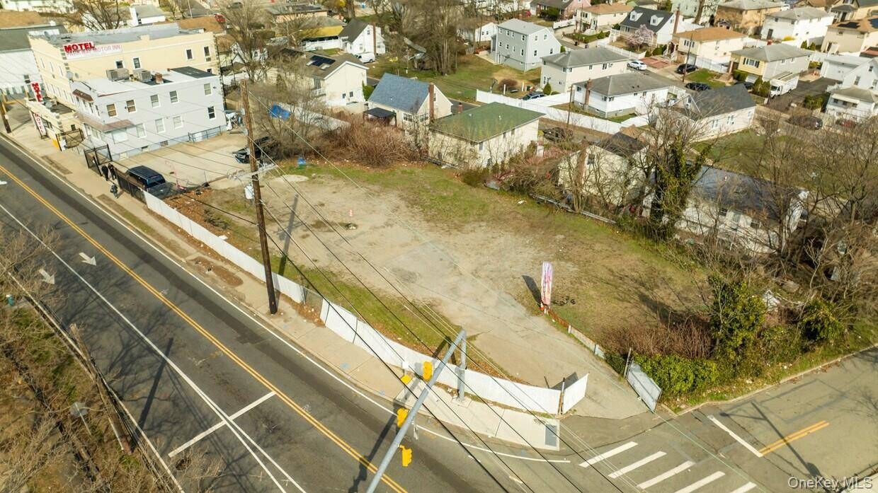 Imóvel à Venda em Elmont - Nova Iorque - EUA - 4