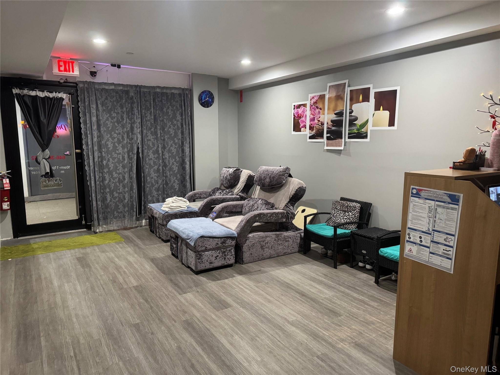 Imóvel Comercial à Venda em College Point - Nova Iorque - EUA - 3
