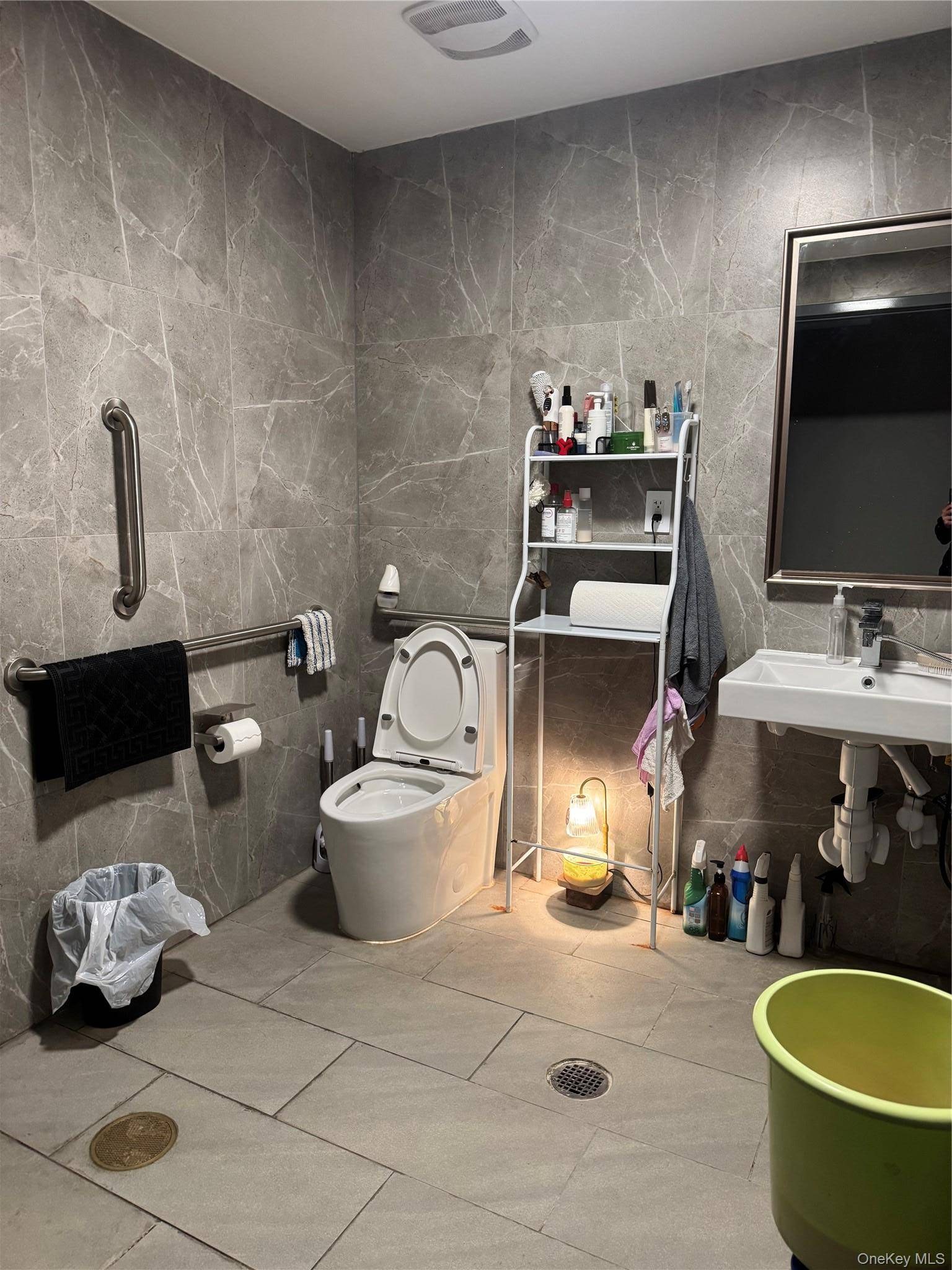 Imóvel Comercial à Venda em College Point - Nova Iorque - EUA - 4