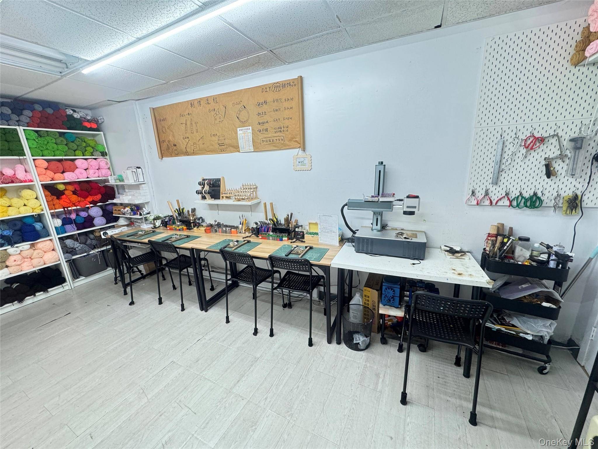 Imóvel Comercial à Venda em College Point - Nova Iorque - EUA - 6