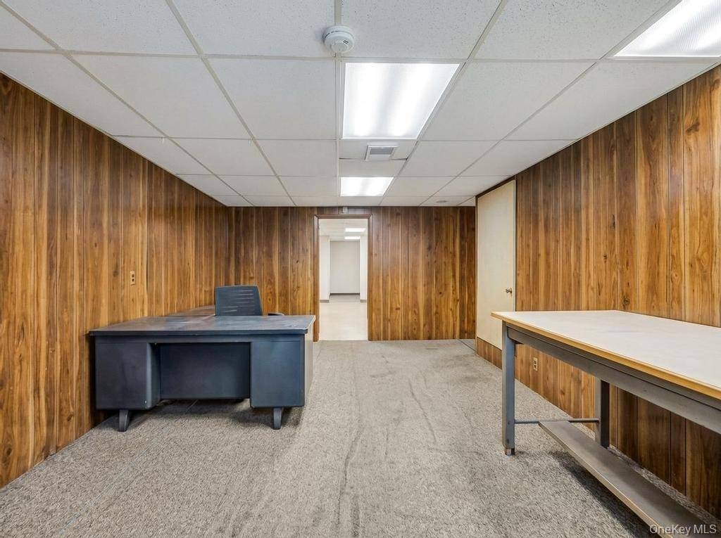 Imóvel Comercial à Venda em College Point - Nova Iorque - EUA - 8