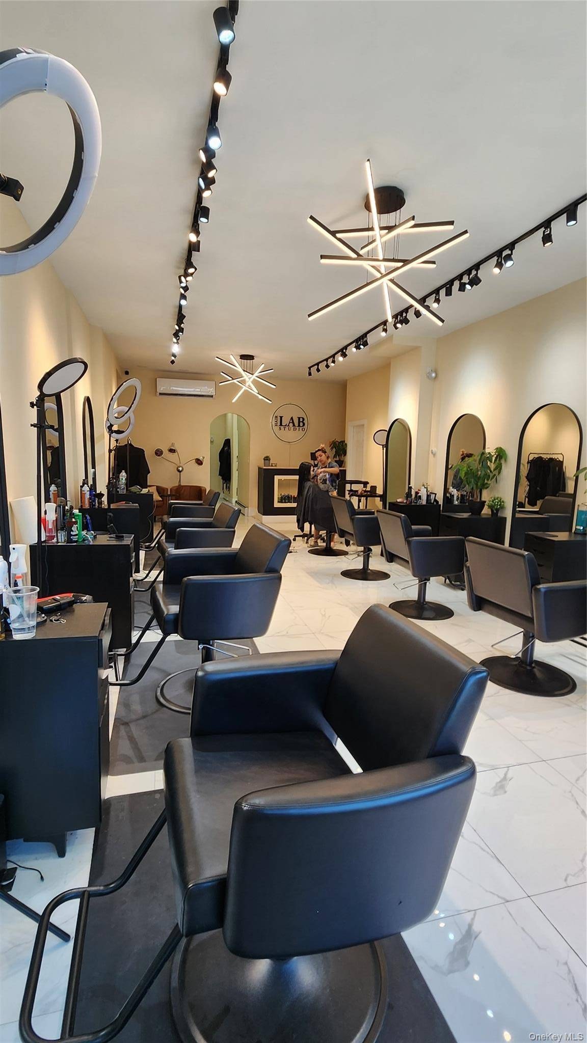 Imóvel Comercial à Venda em College Point - Nova Iorque - EUA - 2