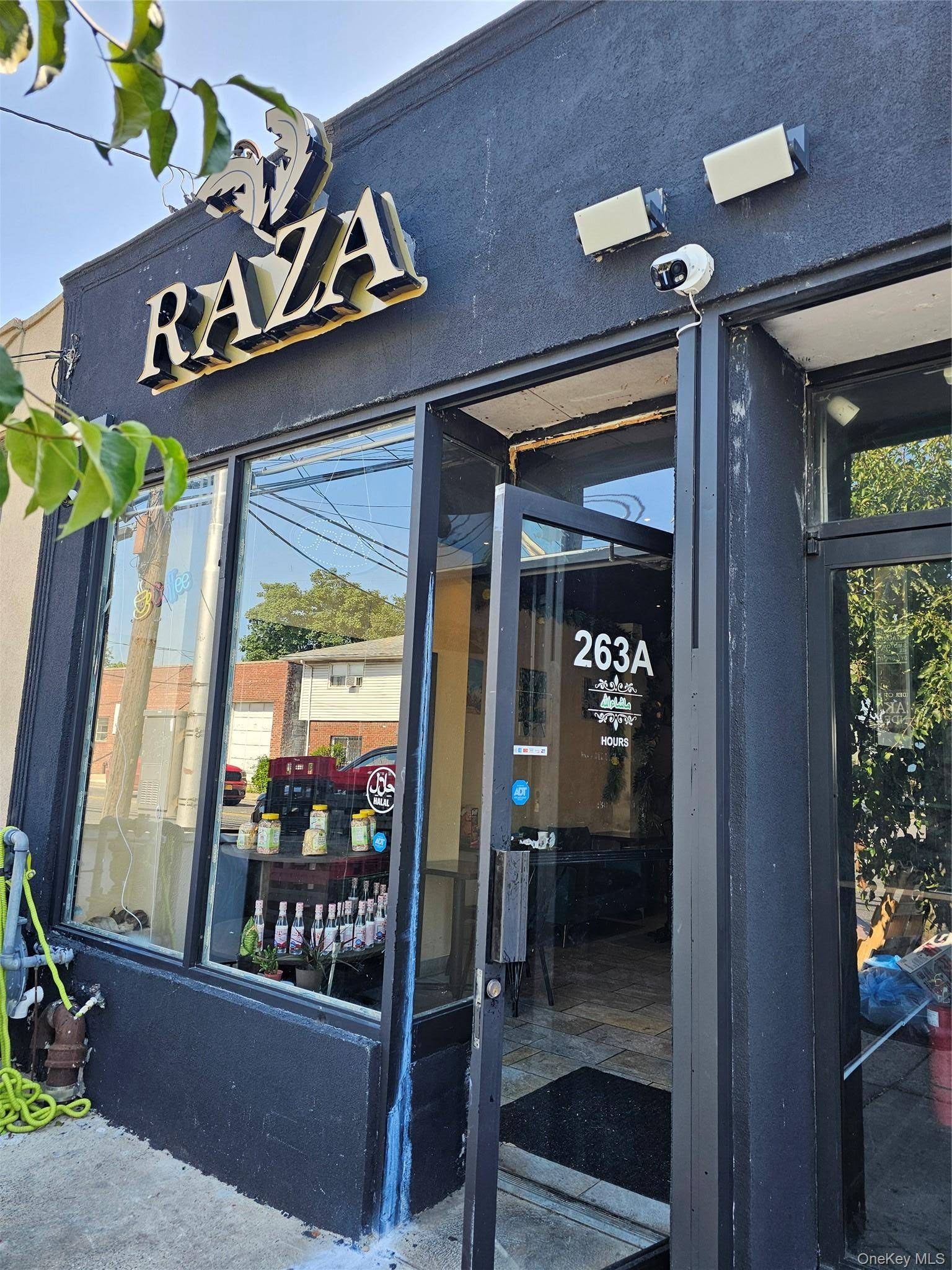 Imóvel Comercial à Venda em Elmont - Nova Iorque - EUA - 1