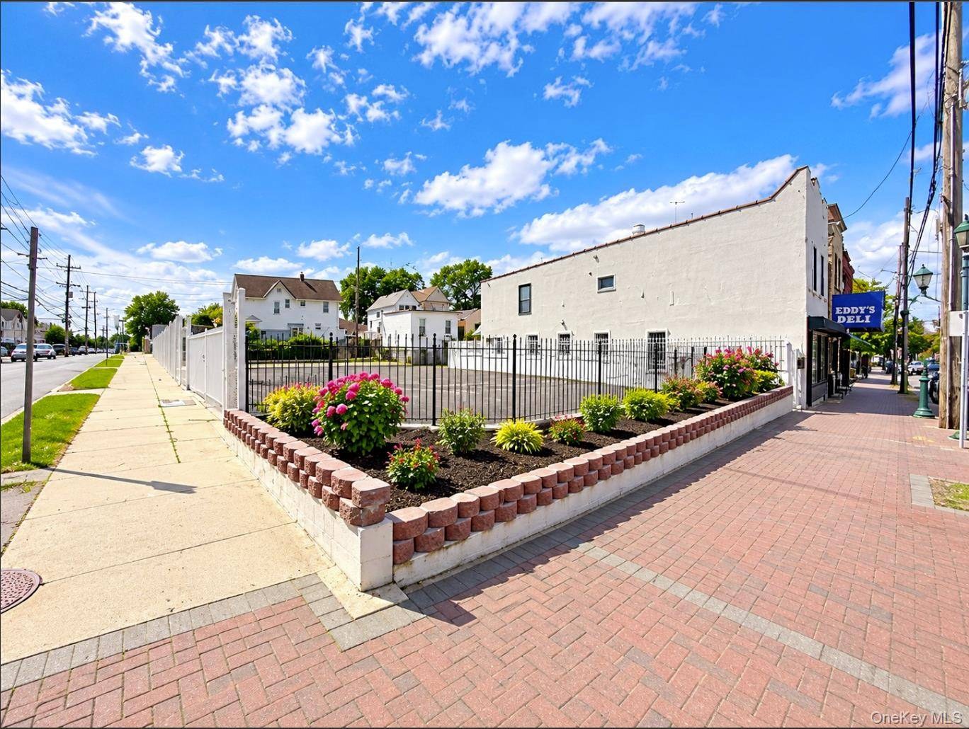 Imóvel Comercial à Venda em Elmont - Nova Iorque - EUA - 1